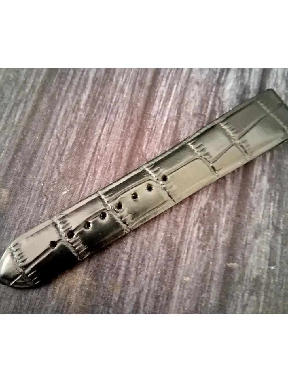 N/A croc grain